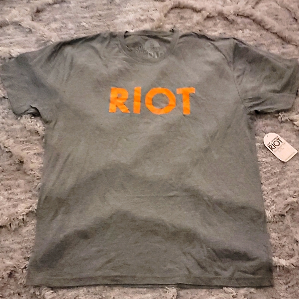 Sub_urban RIOT Graphic Tee